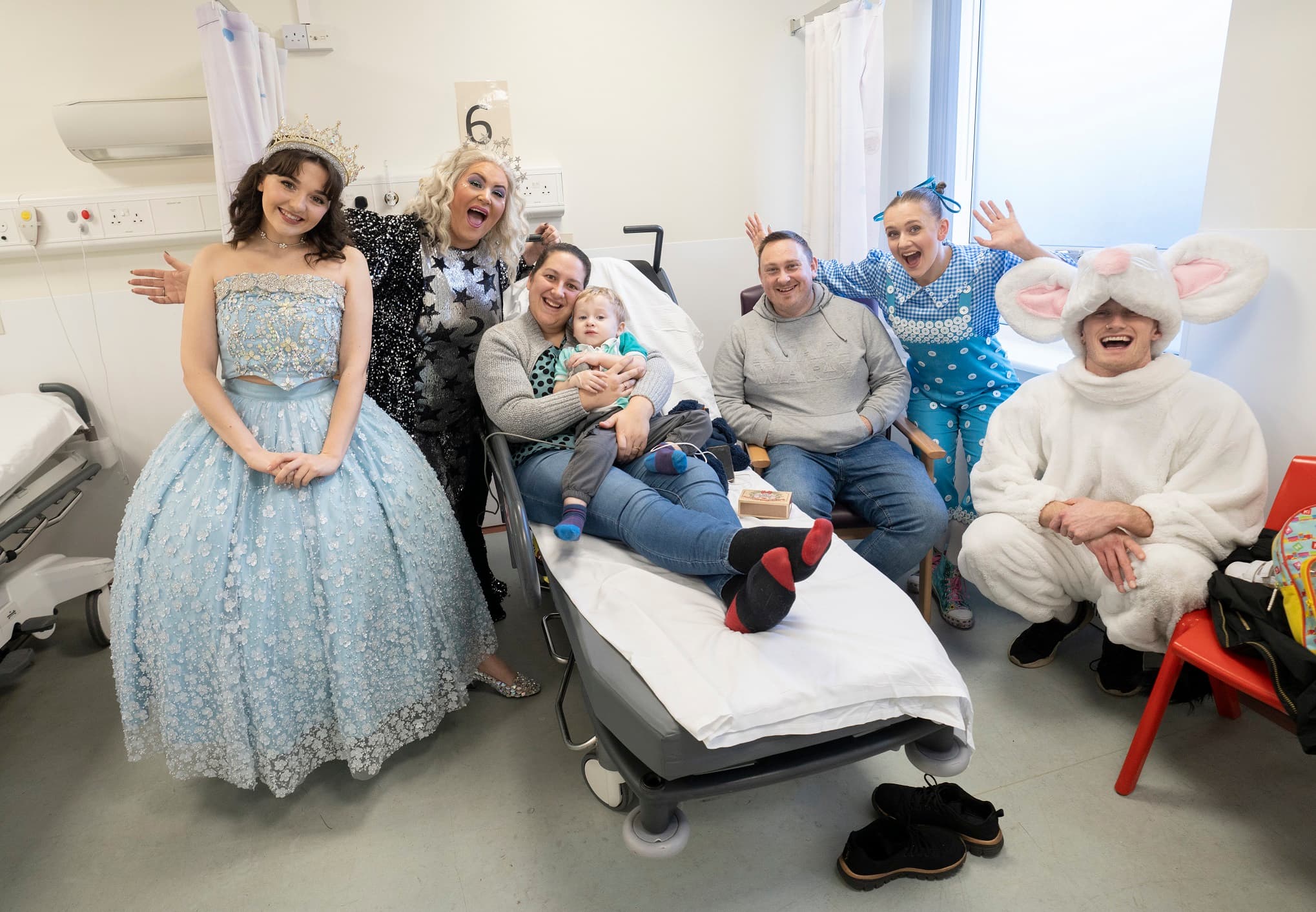 Pantomime Magic: Cinderella’s Spellbinding Visit to Hospital Delights Young Patients