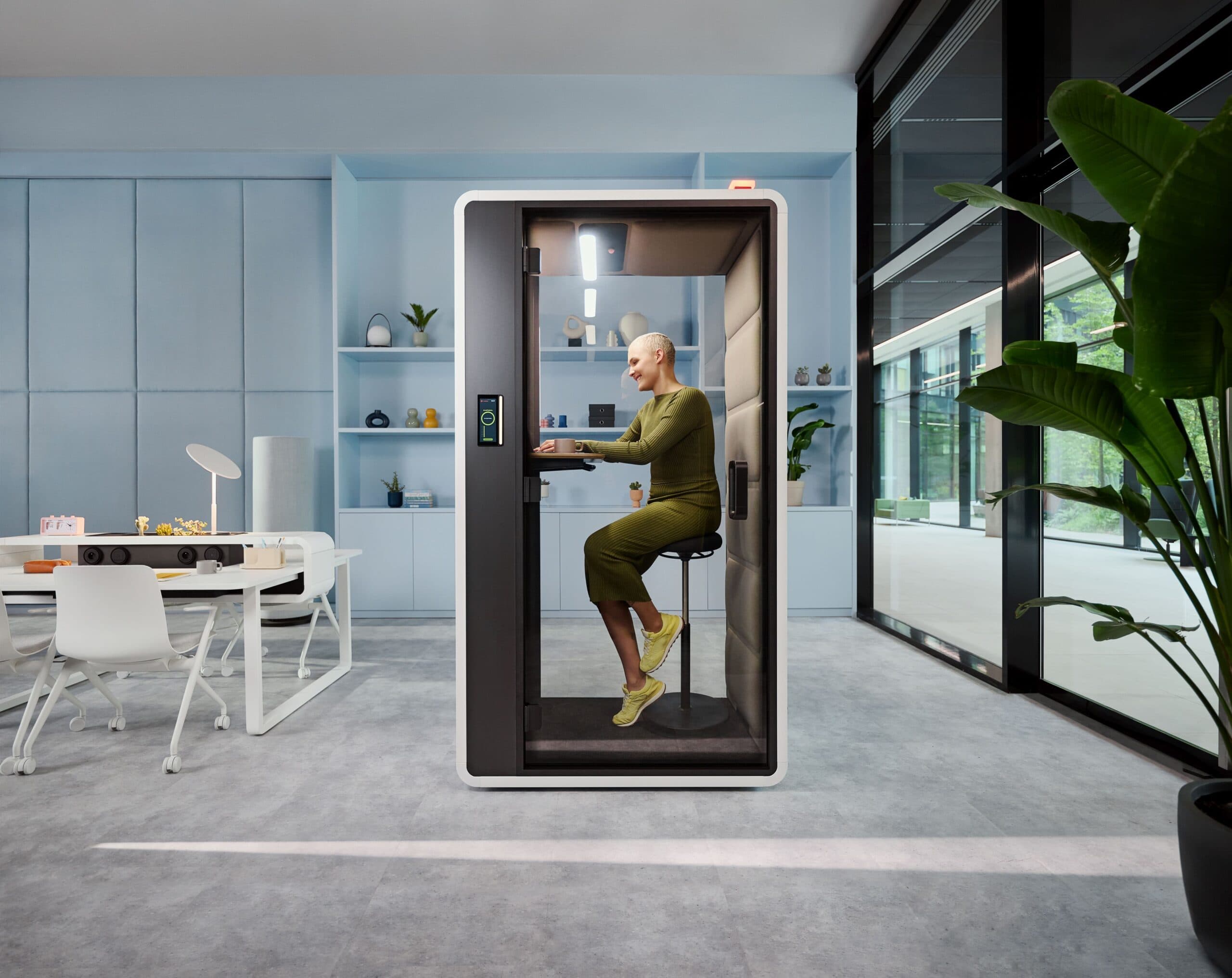 Spontaneous Meetings: The Secret of Teamwork in a Hybrid World. How to Arrange an Office?