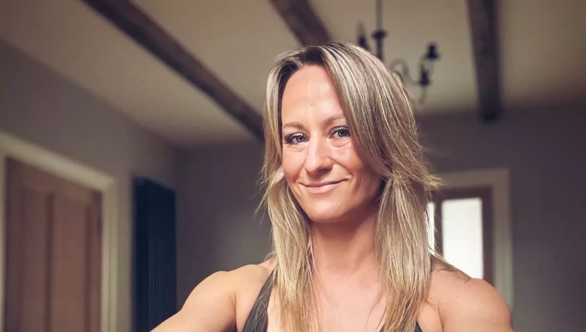 Mum rows 280,000 metres in memory of father lost just 28 days after cancer diagnosis