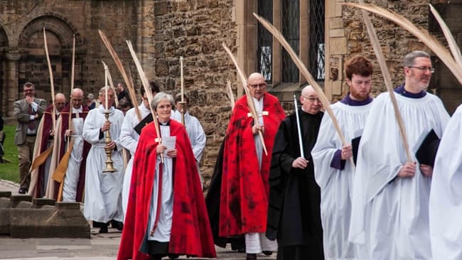 Peas, figs, thunder, donkeys – what do you know about Palm Sunday?