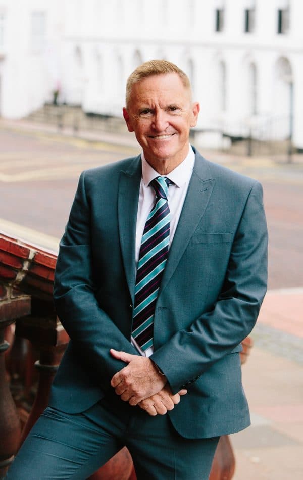 Chief Executive Of Leading Council Announces Retirement