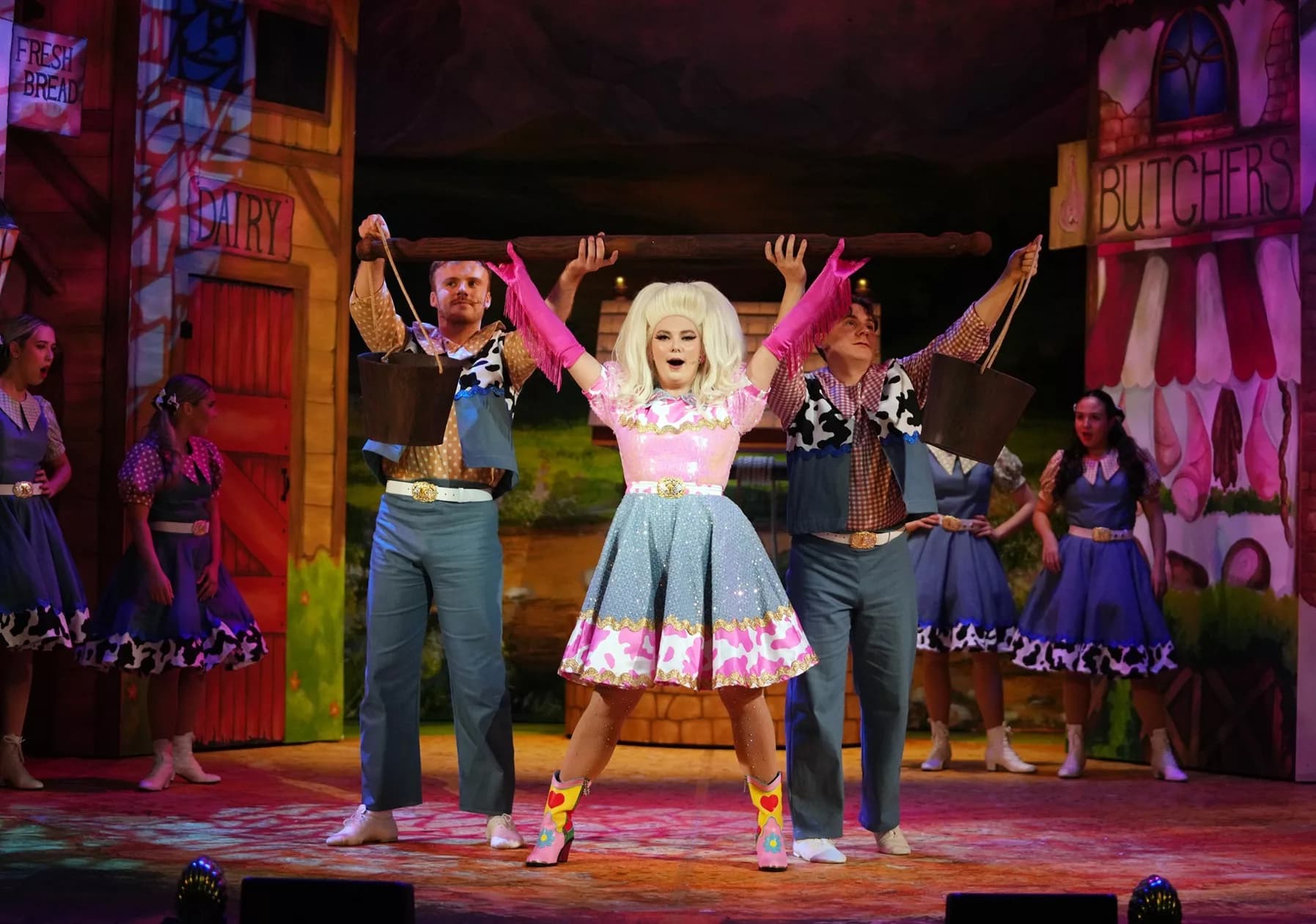 Record Crowds Enjoy Fe‑Fi‑Fo‑Fun at Gala Durham’s Winter Pantomime Season