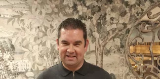 Mobile Filmmaking Triumph: Dean Midas Wins North East Filmmaker Award Mobile Filmmaking Triumph: Dean Midas Wins North East Filmmaker Award